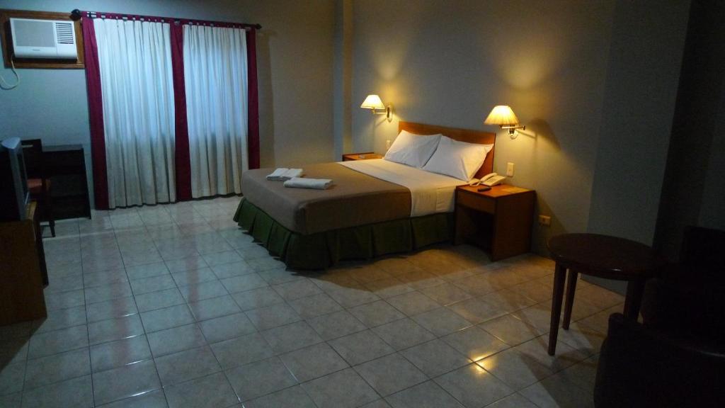Sequoia Inn Davao Bilik gambar