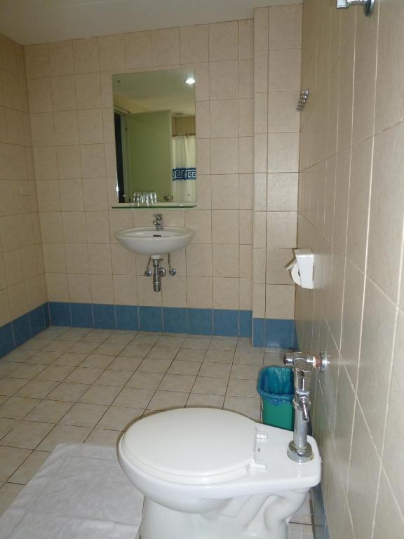 Sequoia Inn Davao Bilik gambar