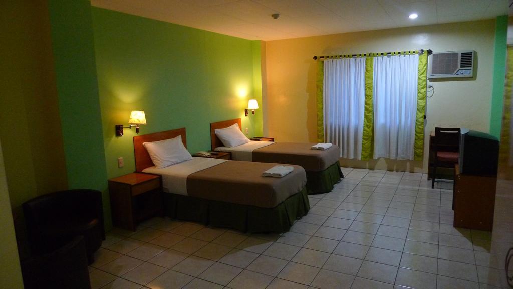 Sequoia Inn Davao Bilik gambar
