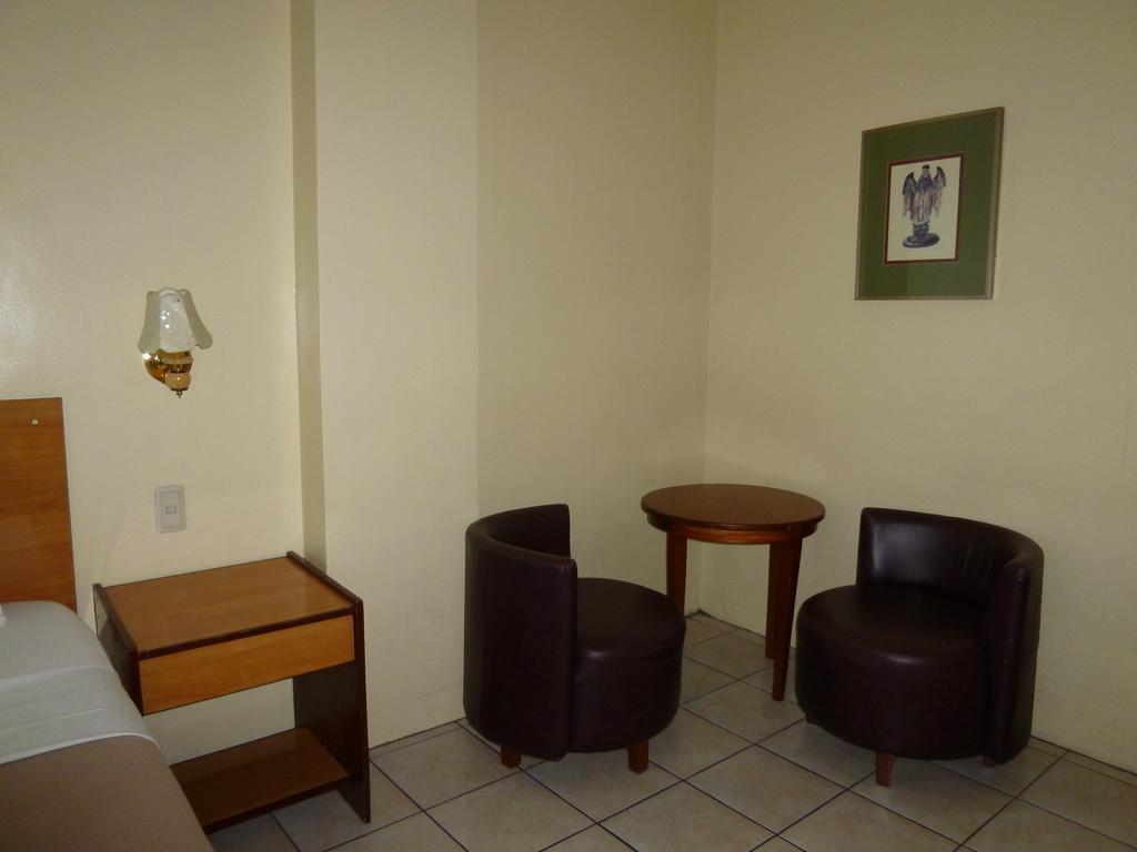 Sequoia Inn Davao Bilik gambar